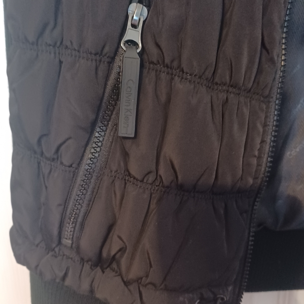 Calvin Klein Performance Vest - Picture 2 of 12